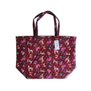 NEW Vera Bradley Quilted Essential Grand Tote Bag - Holiday Hounds
